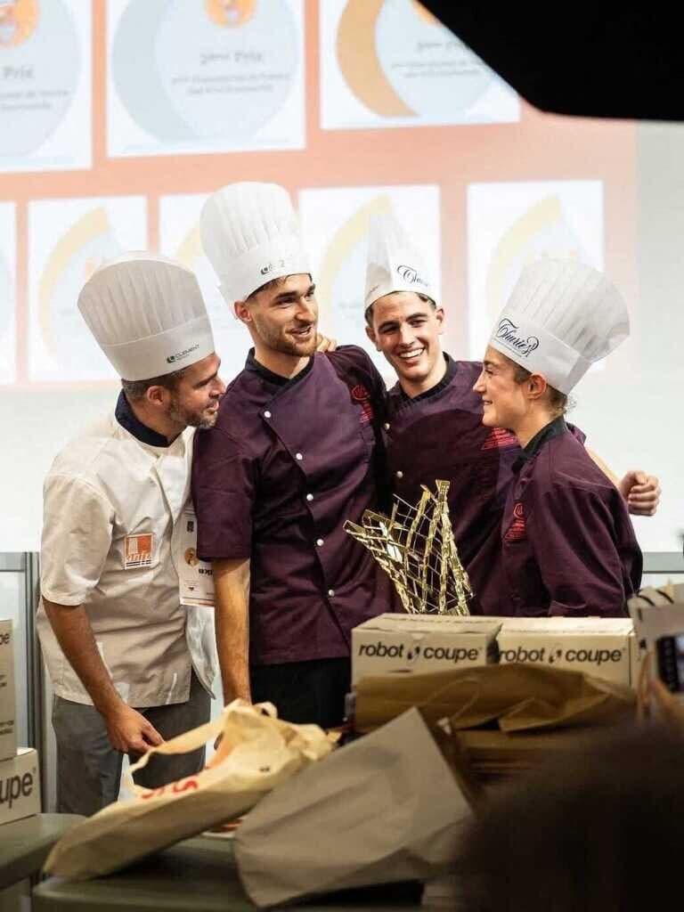 Formation professionnelle : trois apprentis pâtissiers de Loire-Atlantique champions de France