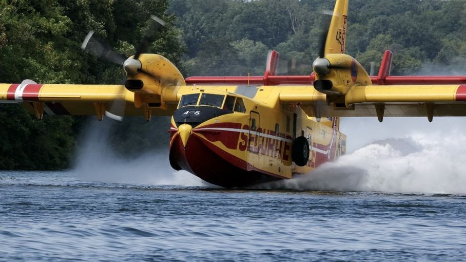 Moyens anti-incendie : la France dispose-t-elle d’une capacité supérieure à ses voisins européens ?